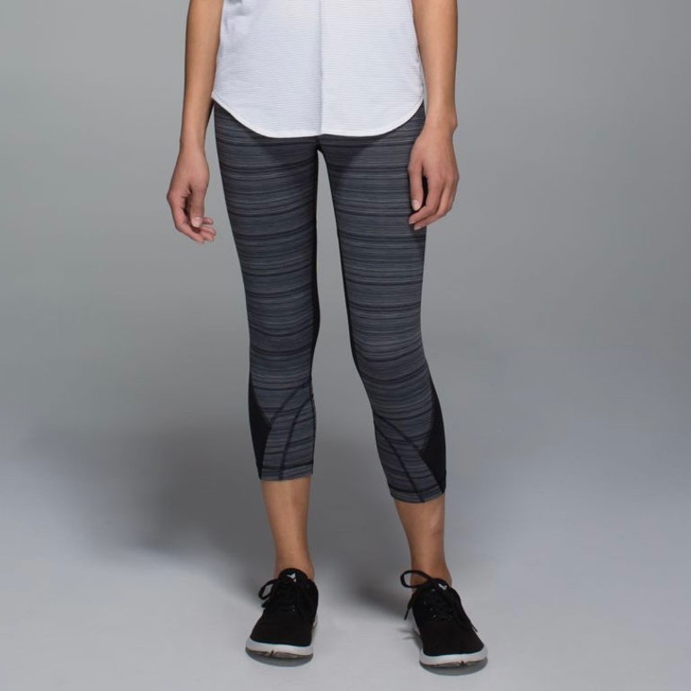 Lululemon Run: Inspire Crop II Leggings (Mesh),‎ Cyber Stripe Deep Coal Black